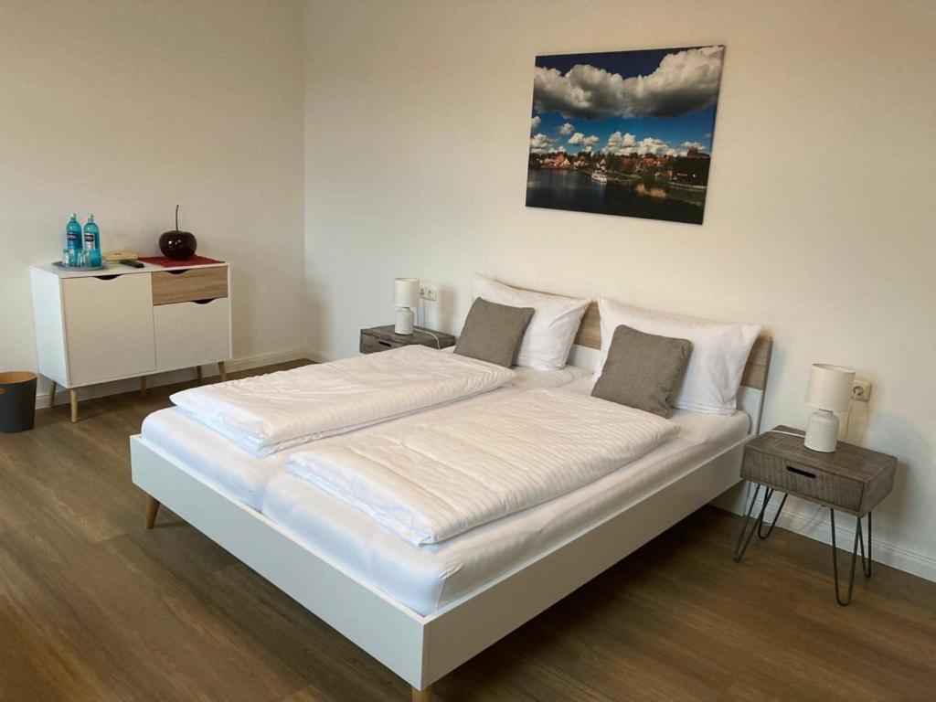 Das Bilderbuchcafe - Ferien - Apartment No 3 - Markt 7 Havelberg Ngoại thất bức ảnh